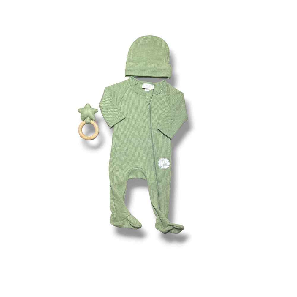 Winnie the Pooh Baby Gift Set - Sage Gender Neutral 3-6